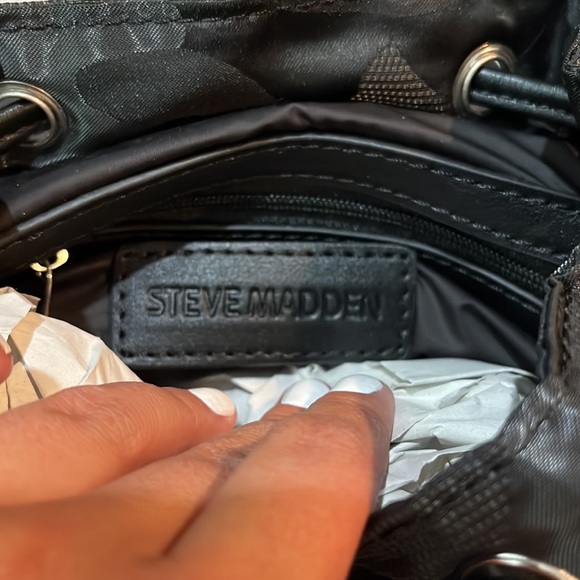 steve madden black camo mini backpack - Picture 5 of 5